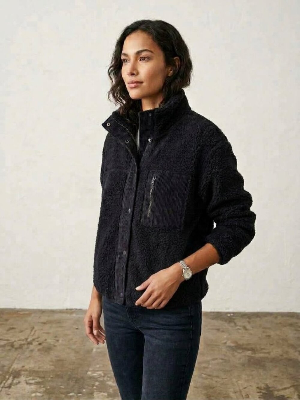 Women’s Sherpa jacket great for fall size medium in good pre-loved condition